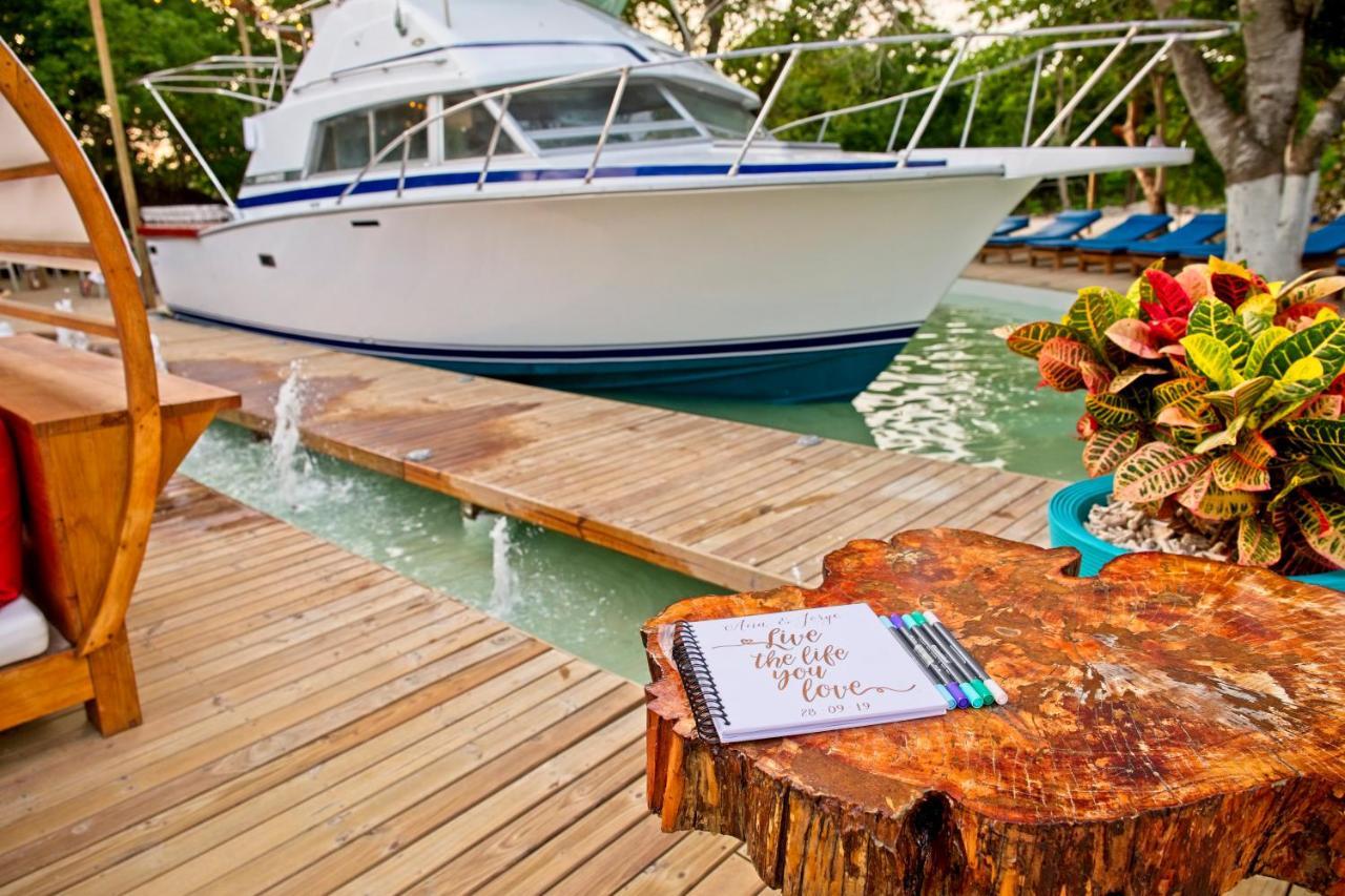 Hotel Isla Del Encanto Isla Barú エクステリア 写真